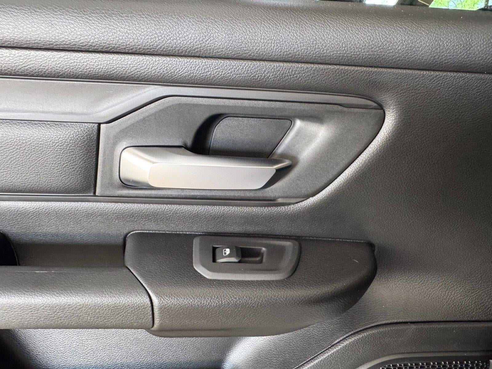 2026 RAM 1500 RAM 1500 TRADESMAN CREW CAB 4X4 5'7' BOX