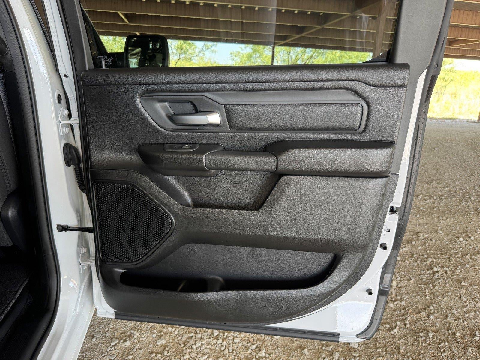 2026 RAM 1500 RAM 1500 TRADESMAN CREW CAB 4X4 5'7' BOX
