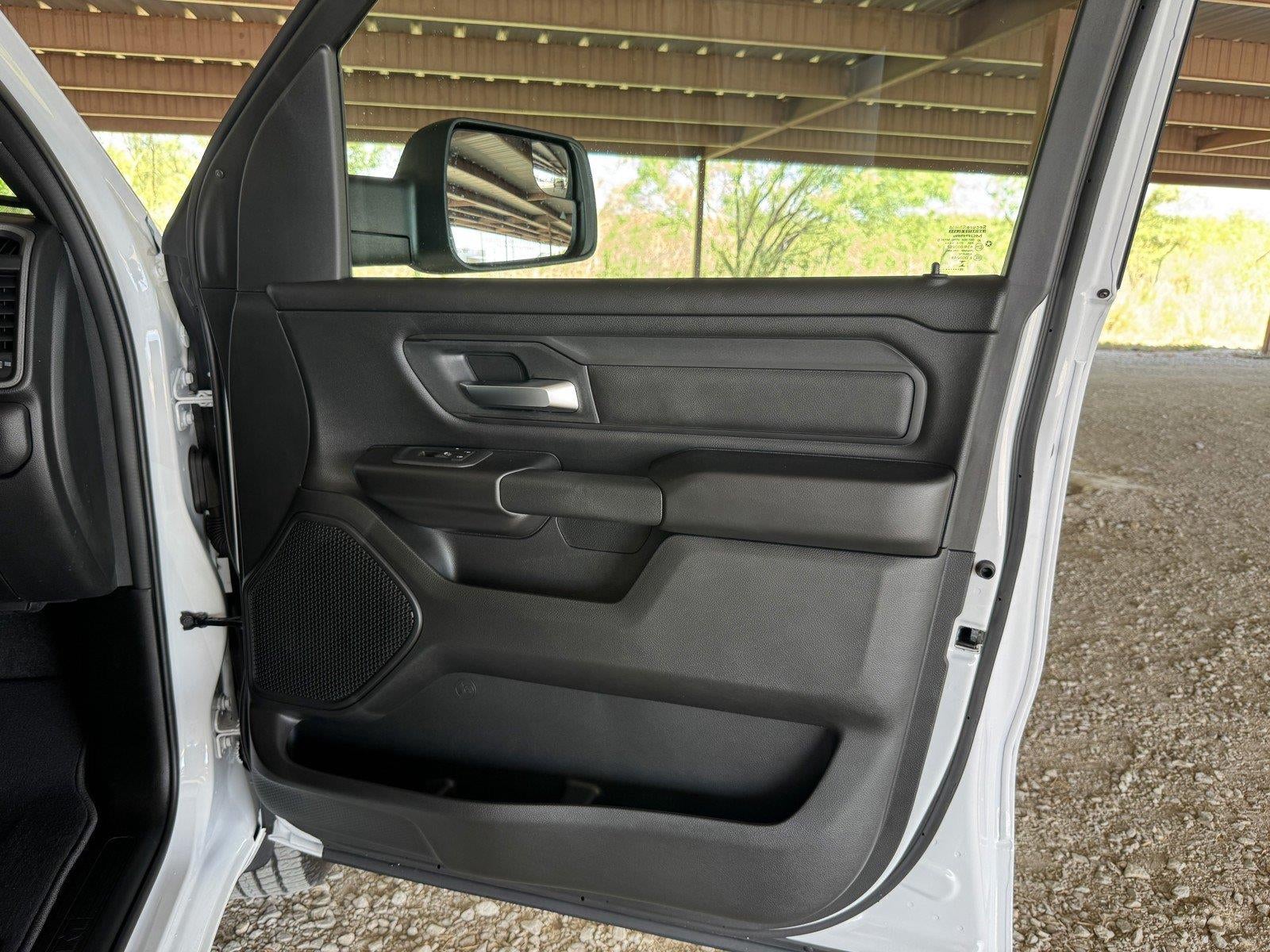 2026 RAM 1500 RAM 1500 TRADESMAN CREW CAB 4X4 5'7' BOX