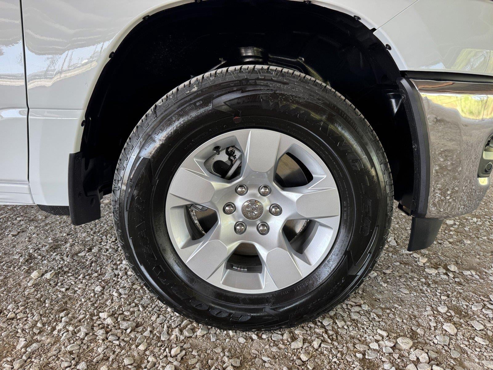 2026 RAM 1500 RAM 1500 TRADESMAN CREW CAB 4X4 5'7' BOX