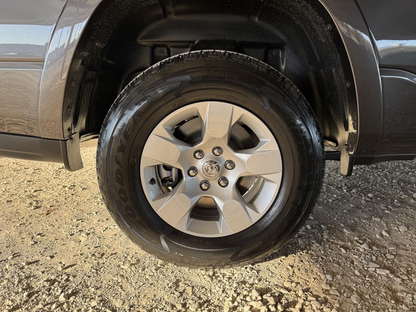 2026 RAM Ram 1500 RAM 1500 LONE STAR CREW CAB 4X4 5'7' BOX