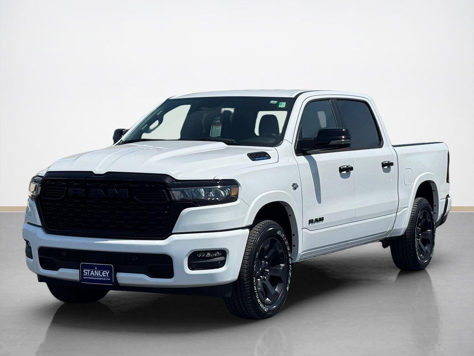 2026 RAM Ram 1500 RAM 1500 LONE STAR CREW CAB 4X4 5'7' BOX