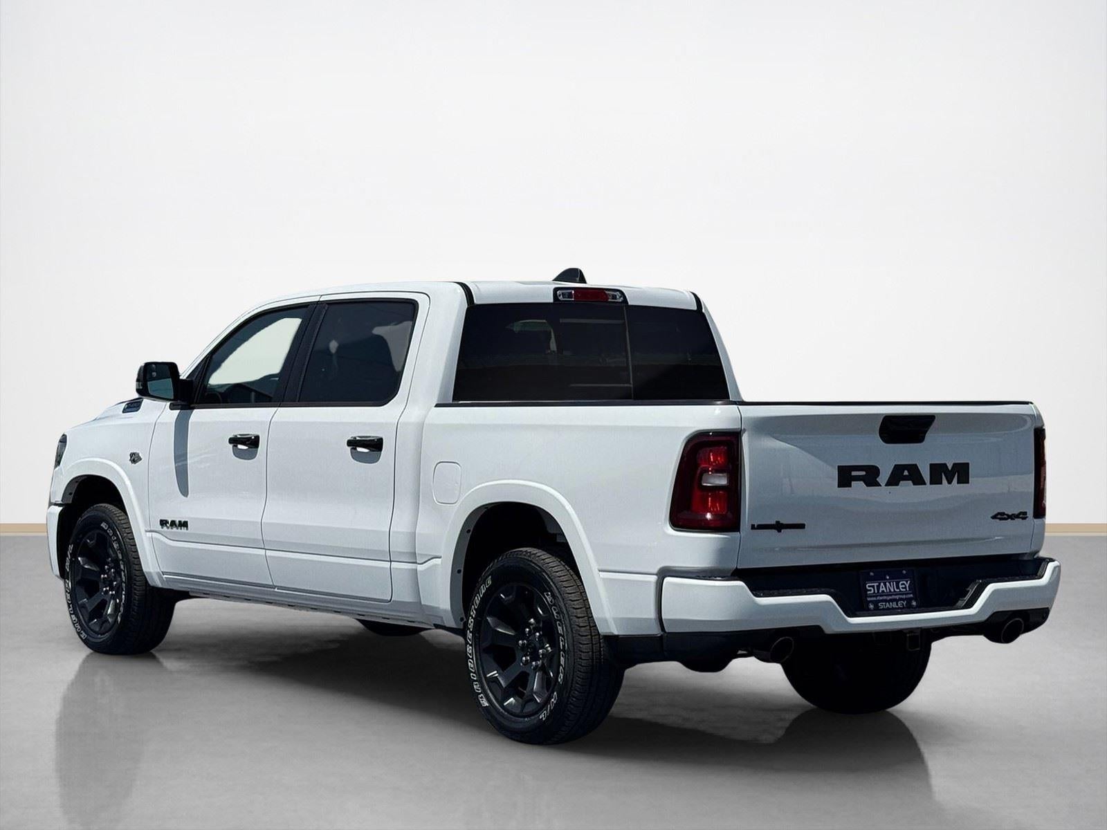 2026 RAM Ram 1500 RAM 1500 LONE STAR CREW CAB 4X4 5'7' BOX