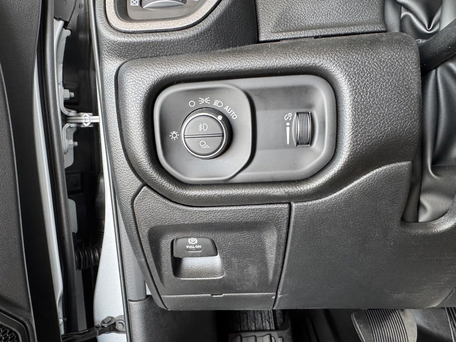 2026 RAM Ram 1500 RAM 1500 WARLOCK CREW CAB 4X4 5'7' BOX