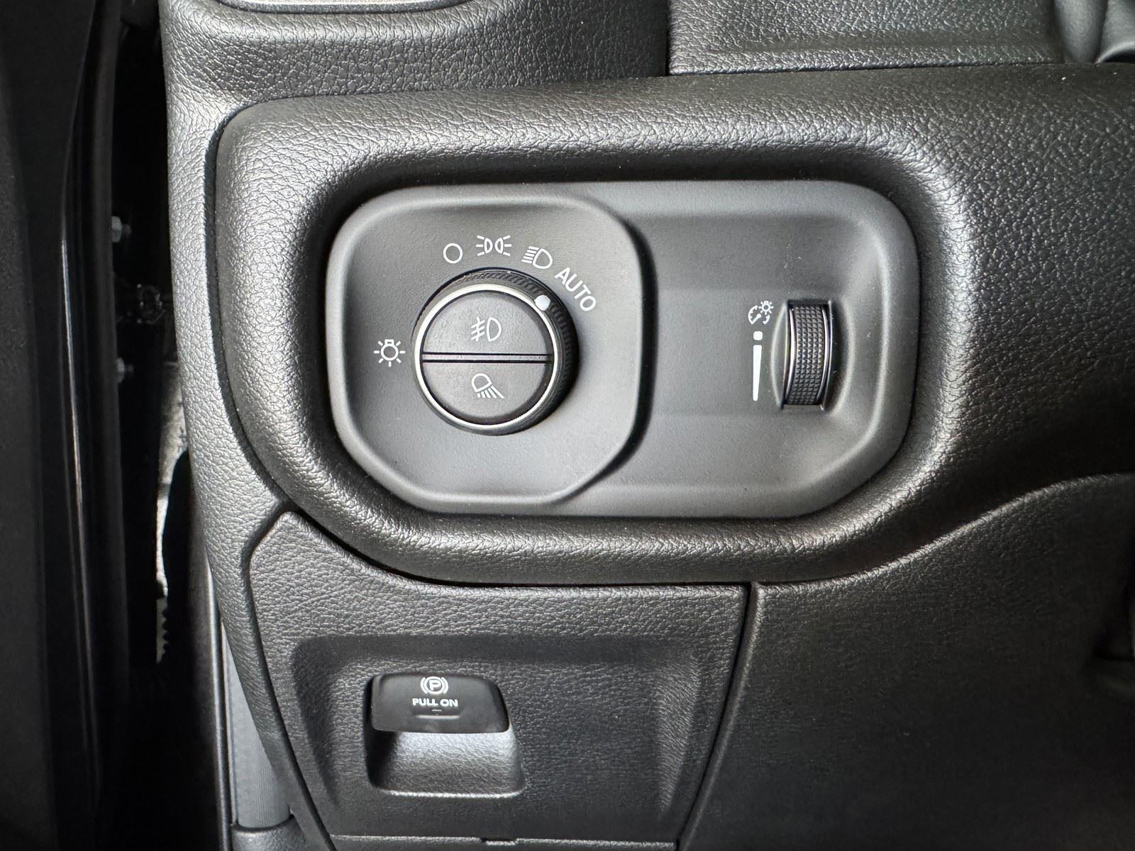 2026 RAM Ram 1500 RAM 1500 WARLOCK CREW CAB 4X4 5'7' BOX