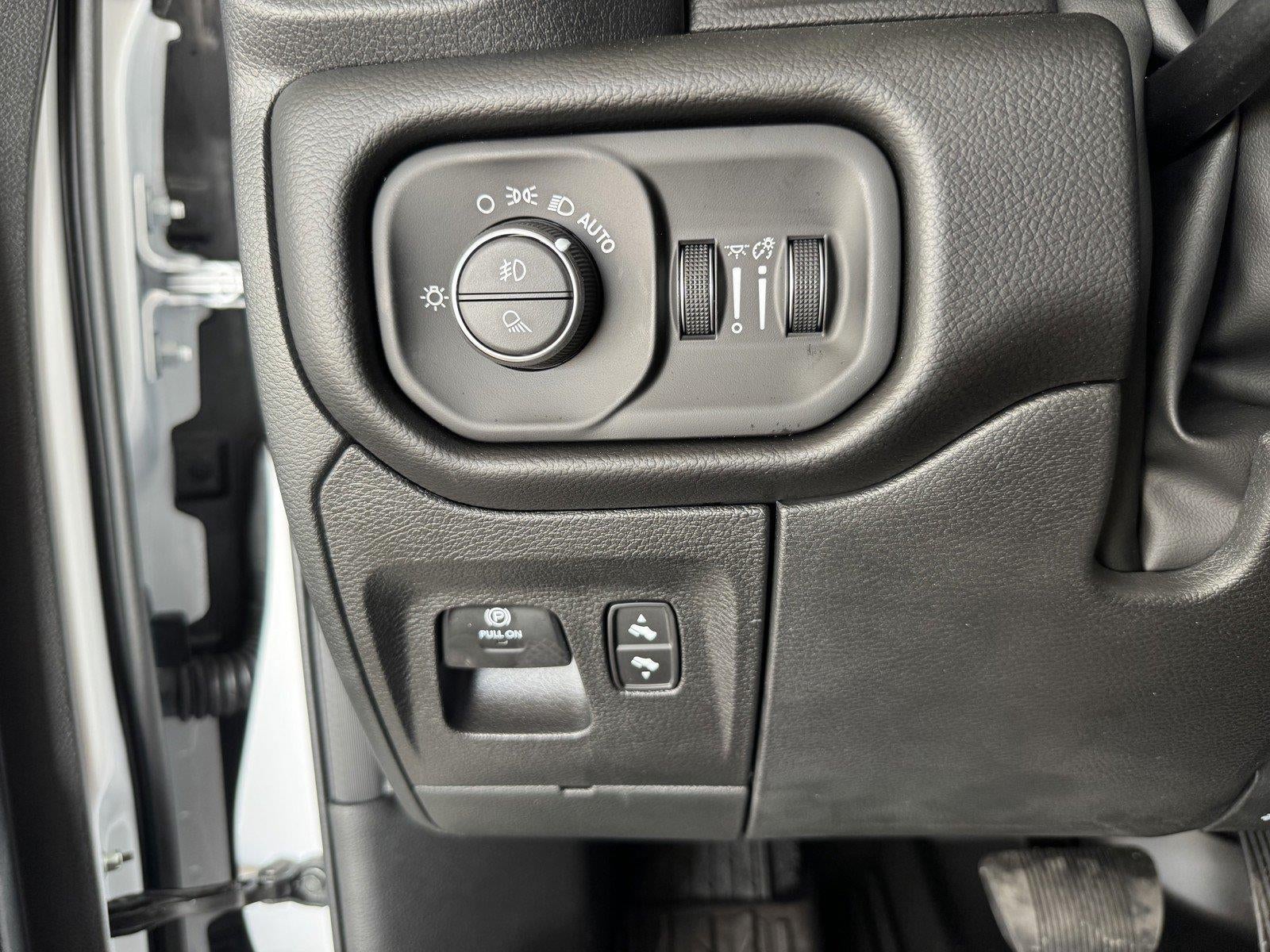 2027 RAM Ram 1500 RAM 1500 LARAMIE CREW CAB 4X4 5'7' BOX