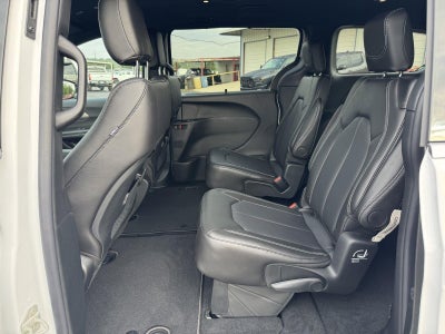 2027 Chrysler Pacifica PACIFICA SELECT