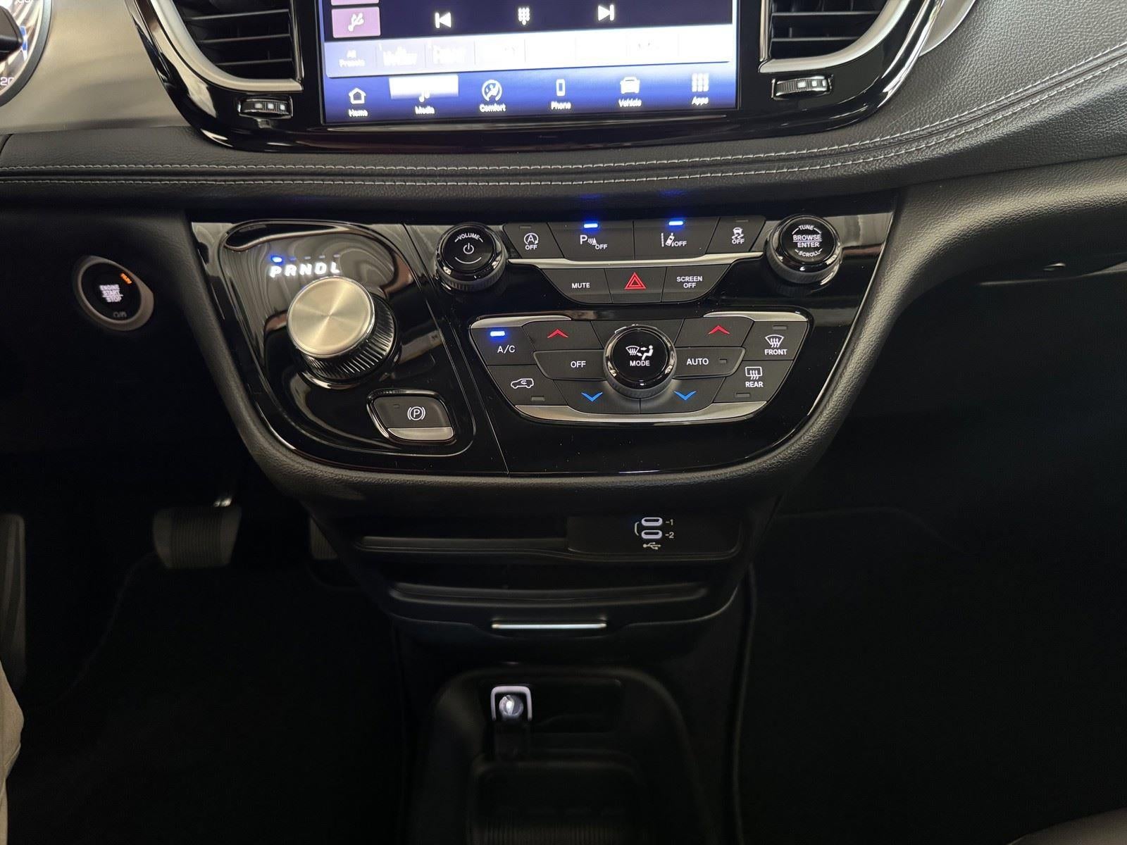 2027 Chrysler Pacifica PACIFICA SELECT
