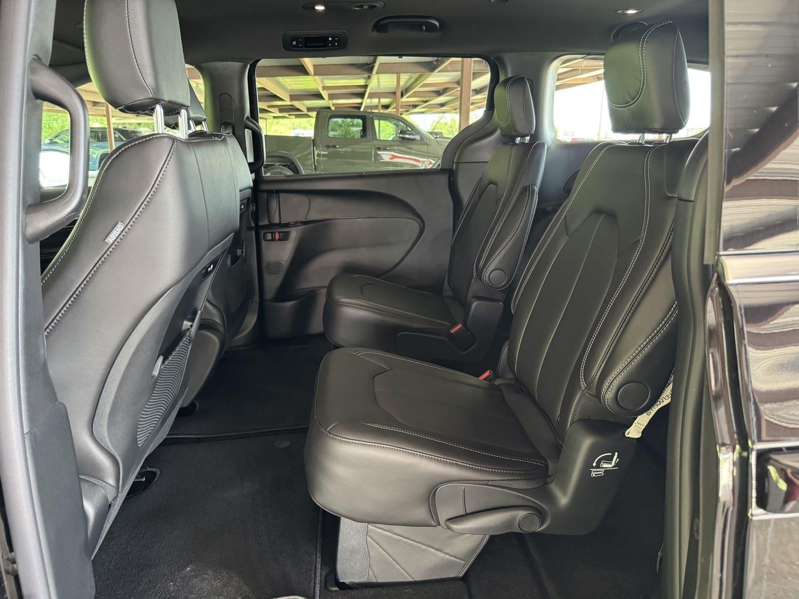 2027 Chrysler Pacifica PACIFICA SELECT