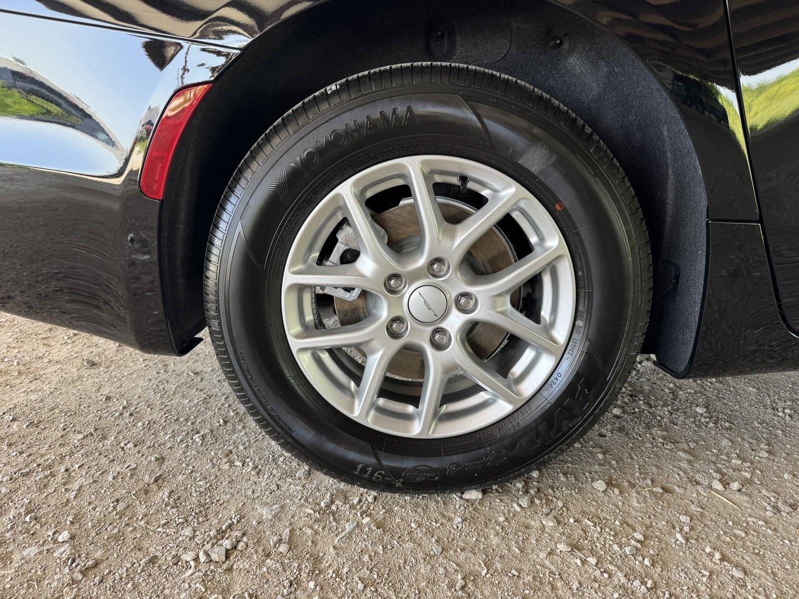 2027 Chrysler Pacifica PACIFICA SELECT