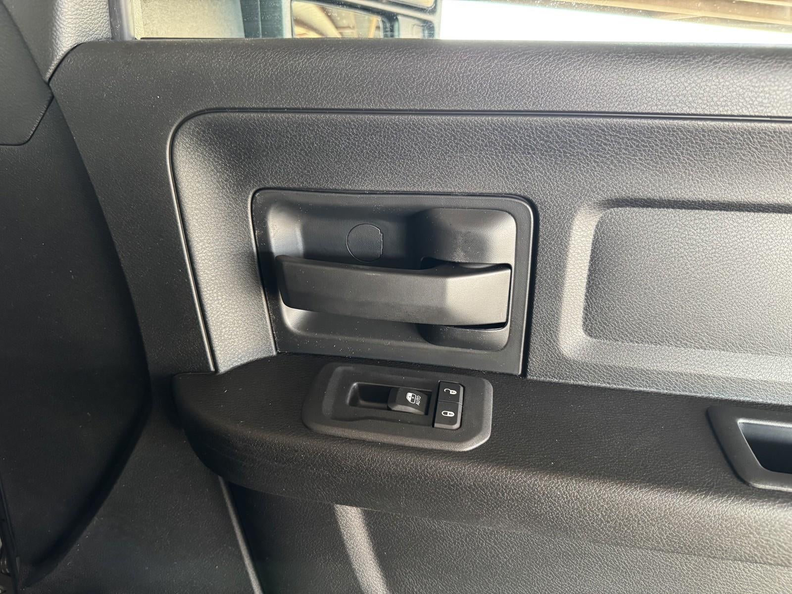 2026 RAM Ram 2500 RAM 2500 WARLOCK CREW CAB 4X4 6'4' BOX