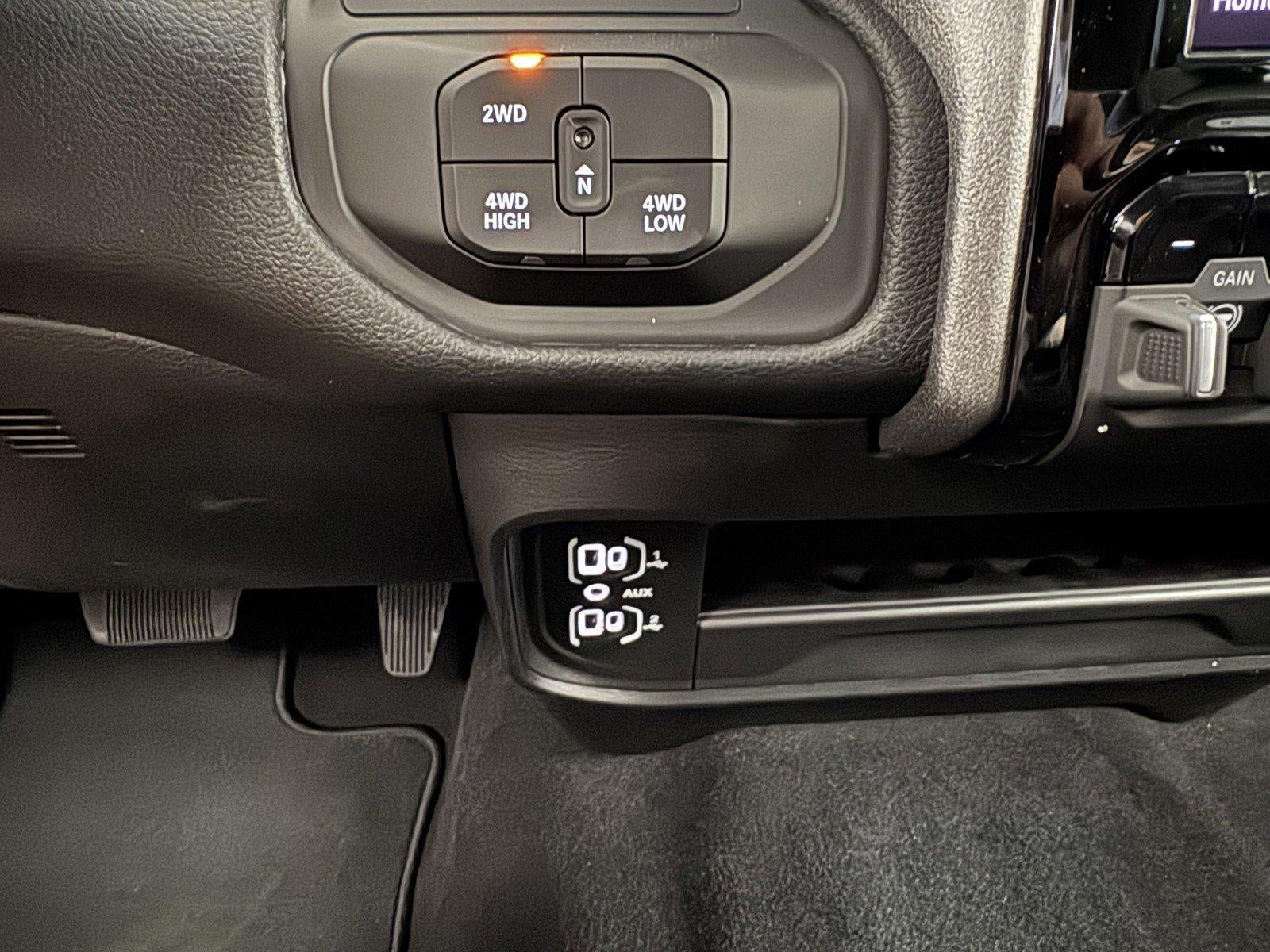 2026 RAM Ram 3500 RAM 3500 TRADESMAN CREW CAB 4X4 8' BOX