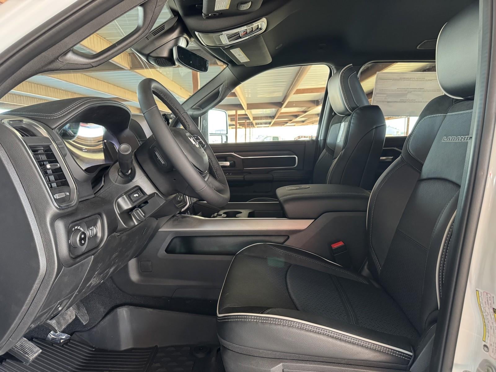 2026 RAM Ram 3500 RAM 3500 LARAMIE CREW CAB 4X4 8' BOX