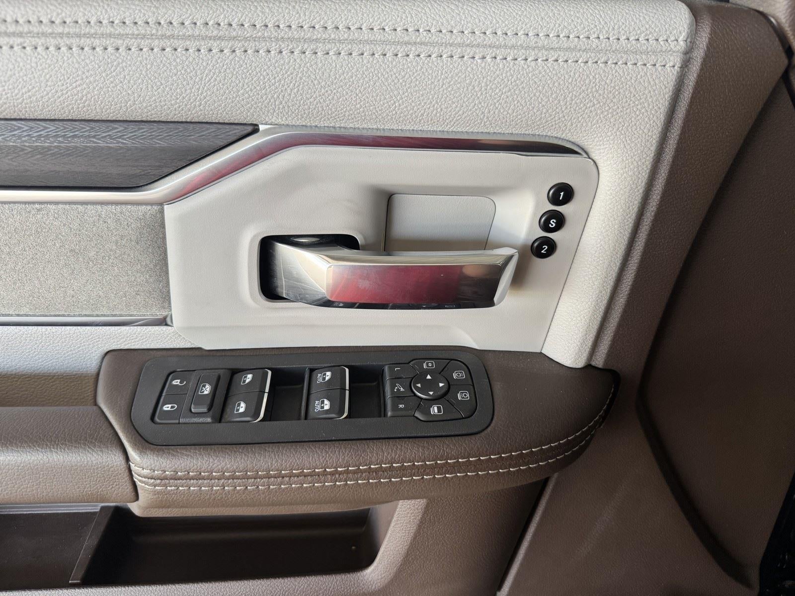 2026 RAM Ram 3500 RAM 3500 LARAMIE CREW CAB 4X4 8' BOX