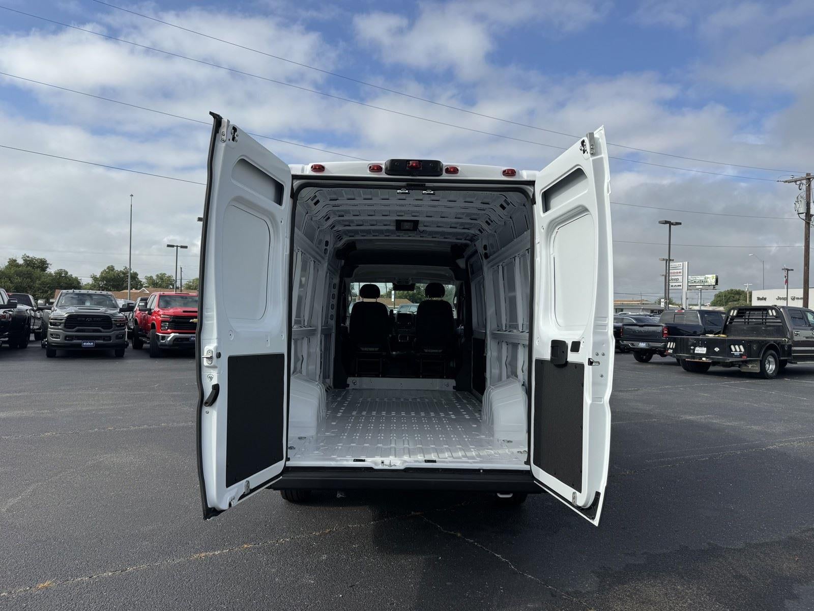 2026 RAM ProMaster Cargo Van Tradesman