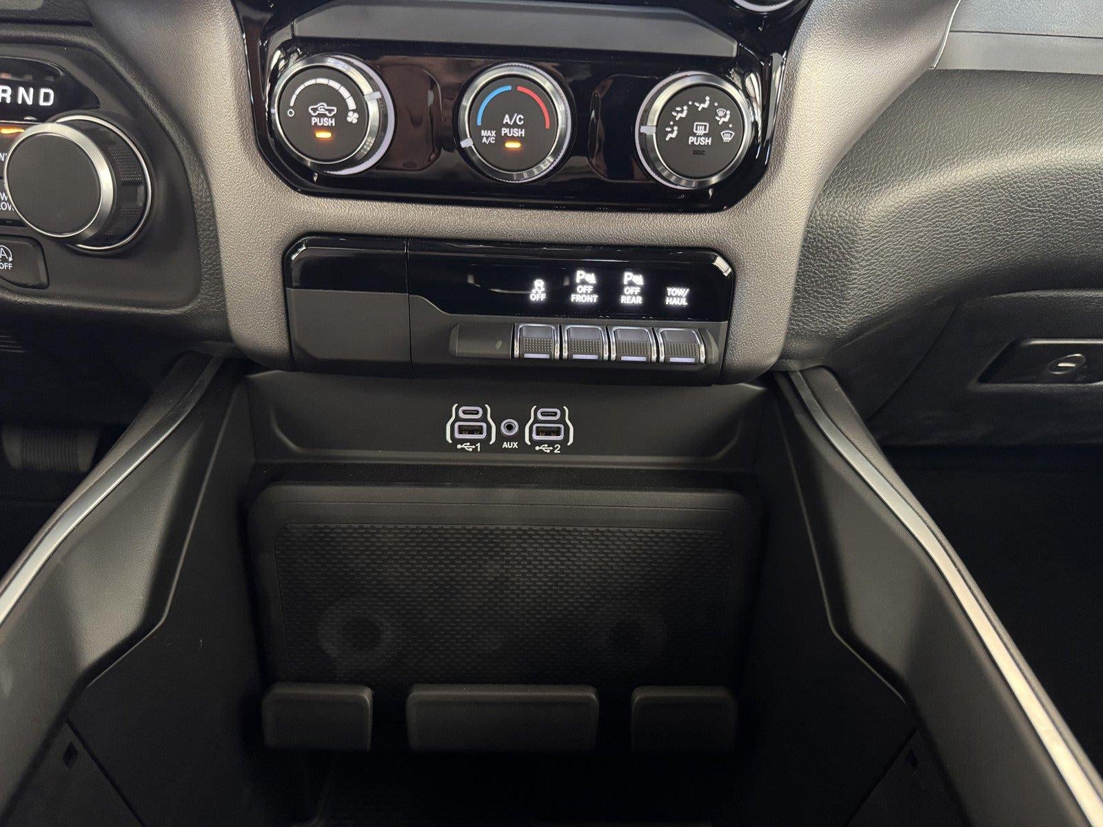 2026 RAM Ram 1500 RAM 1500 EXPRESS CREW CAB 4X4 5'7' BOX
