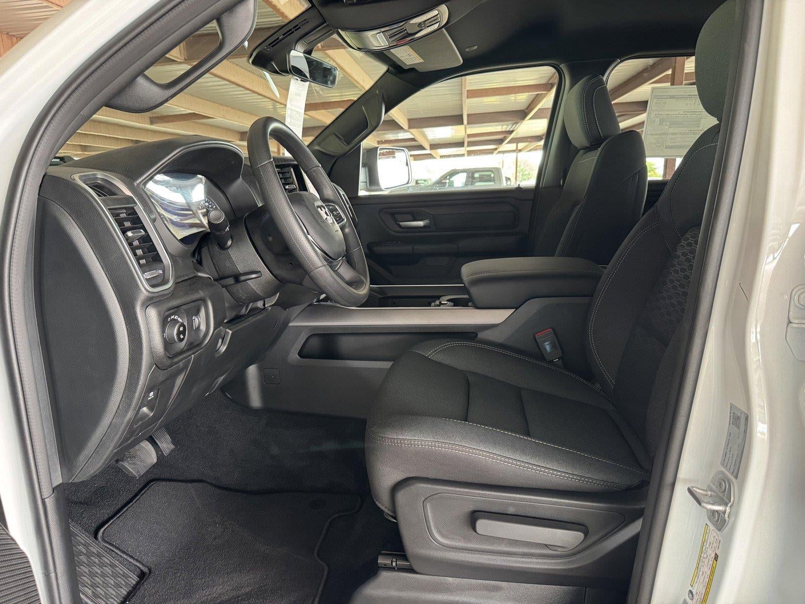 2026 RAM Ram 1500 RAM 1500 EXPRESS CREW CAB 4X4 5'7' BOX
