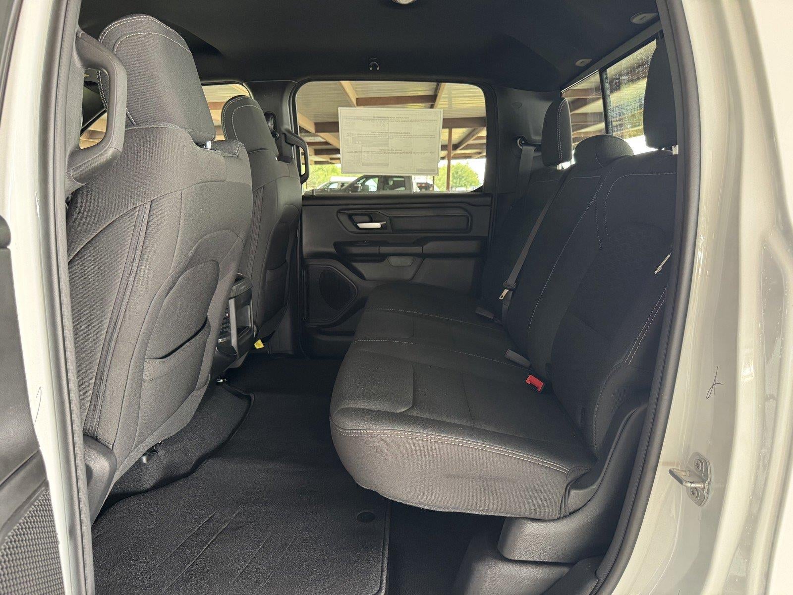 2026 RAM Ram 1500 RAM 1500 EXPRESS CREW CAB 4X4 5'7' BOX
