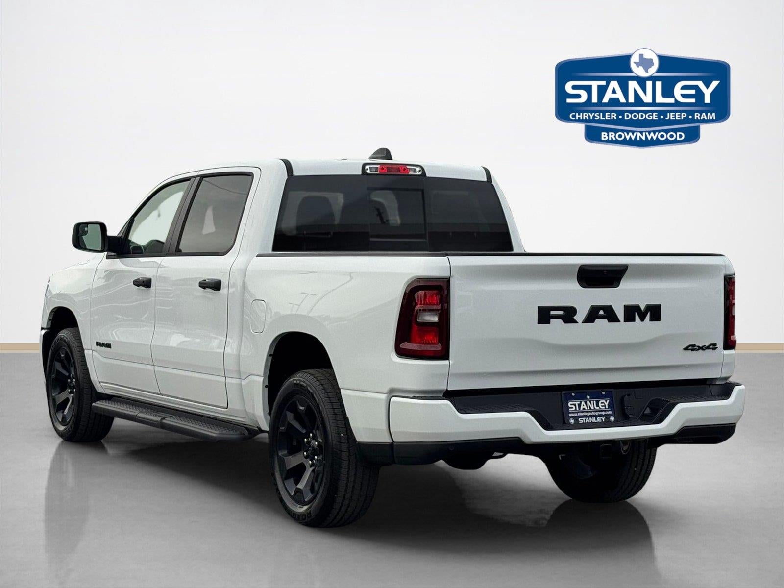 2026 RAM Ram 1500 RAM 1500 EXPRESS CREW CAB 4X4 5'7' BOX