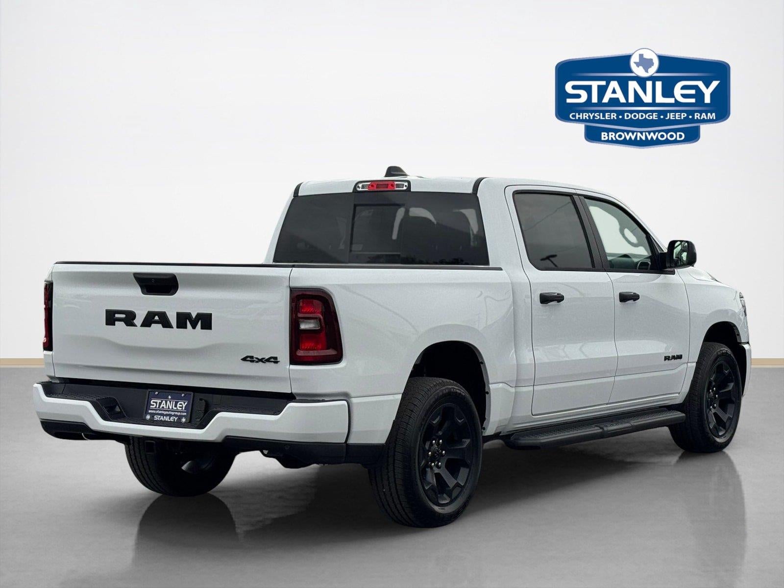 2026 RAM Ram 1500 RAM 1500 EXPRESS CREW CAB 4X4 5'7' BOX