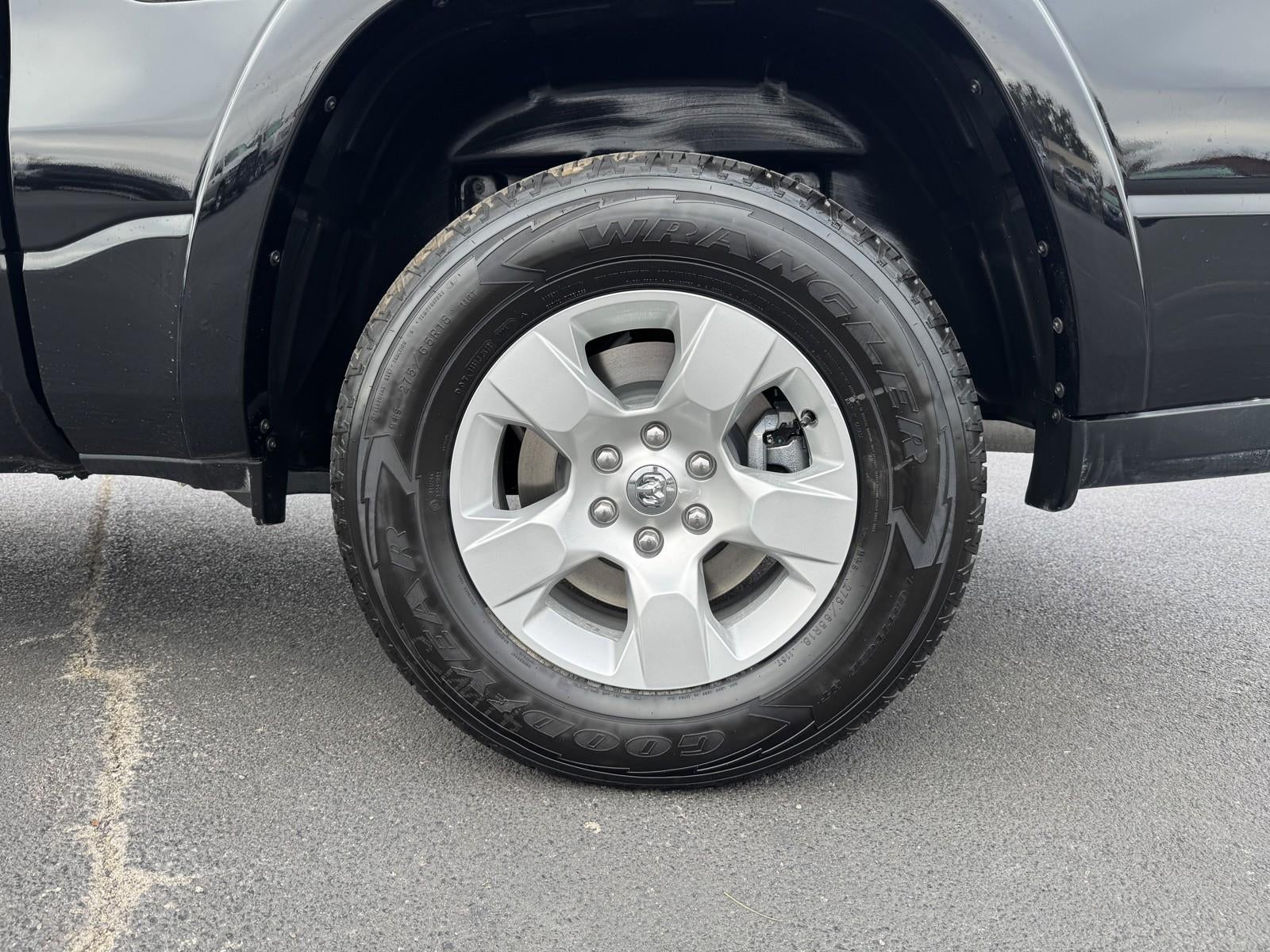 2026 RAM Ram 1500 RAM 1500 LONE STAR CREW CAB 4X4 5'7' BOX