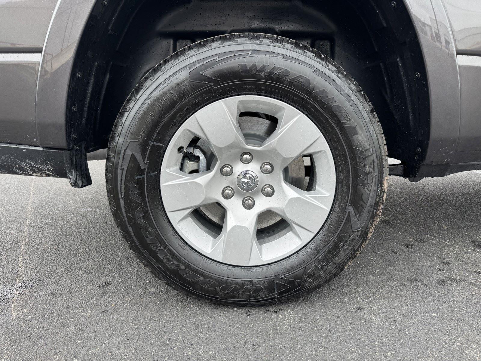 2026 RAM Ram 1500 RAM 1500 LONE STAR CREW CAB 4X4 5'7' BOX