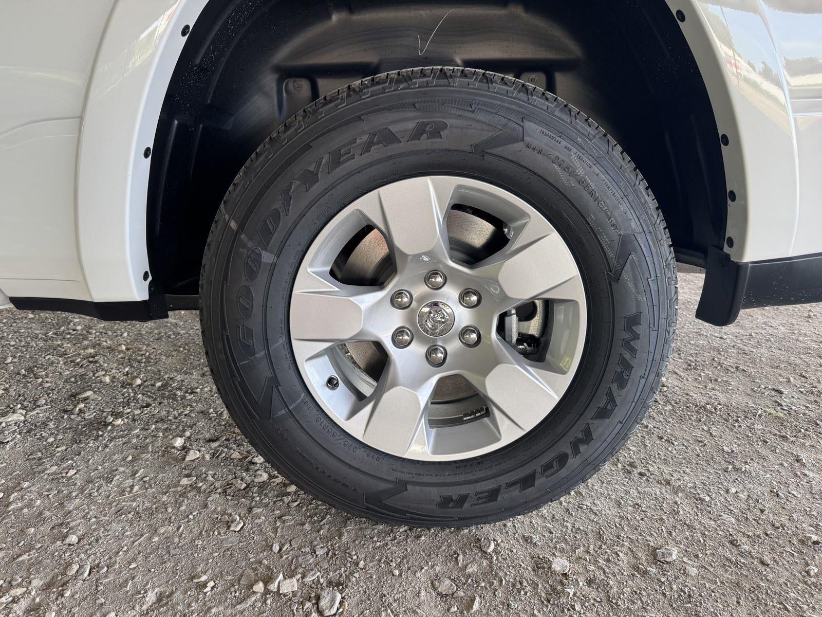 2026 RAM Ram 1500 RAM 1500 LONE STAR CREW CAB 4X4 5'7' BOX