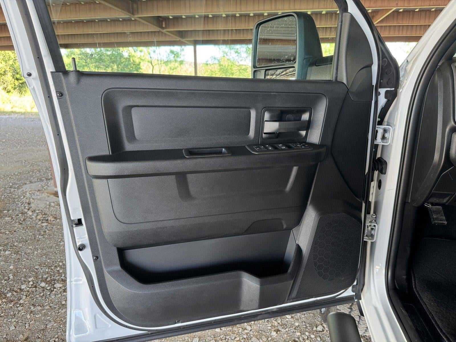 2027 RAM 2500 Black Express