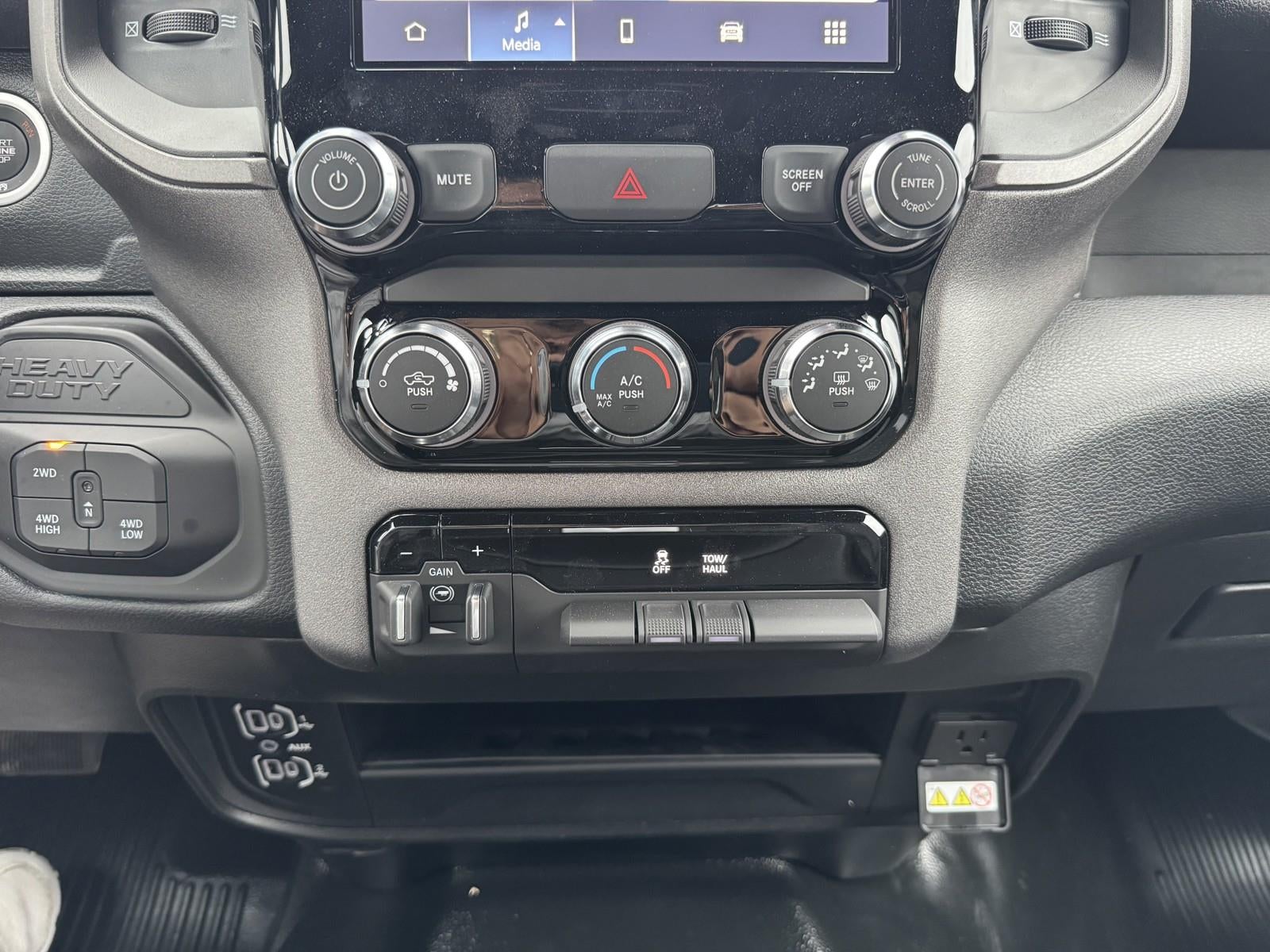 2026 RAM Ram 2500 RAM 2500 TRADESMAN CREW CAB 4X4 6'4' BOX