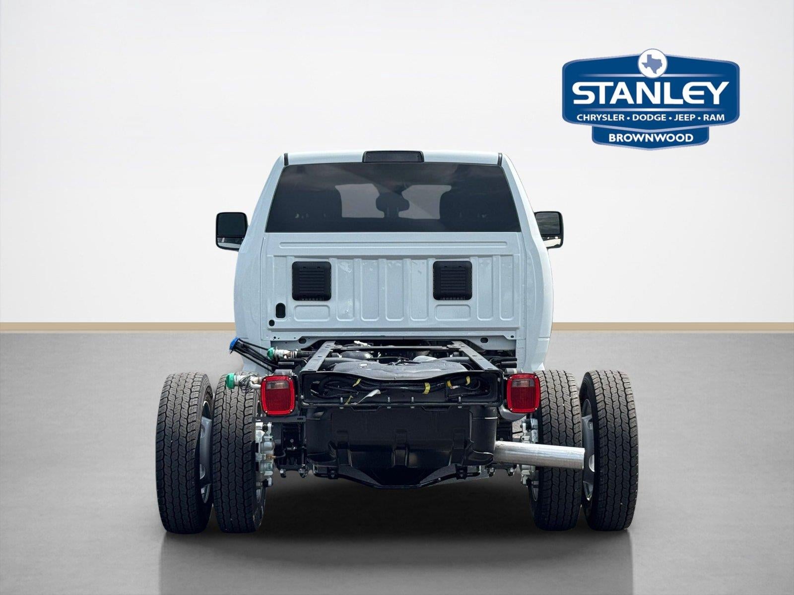 2026 RAM 5500 Chassis RAM 5500 TRADESMAN CHASSIS CREW CAB 4X4 60' CA