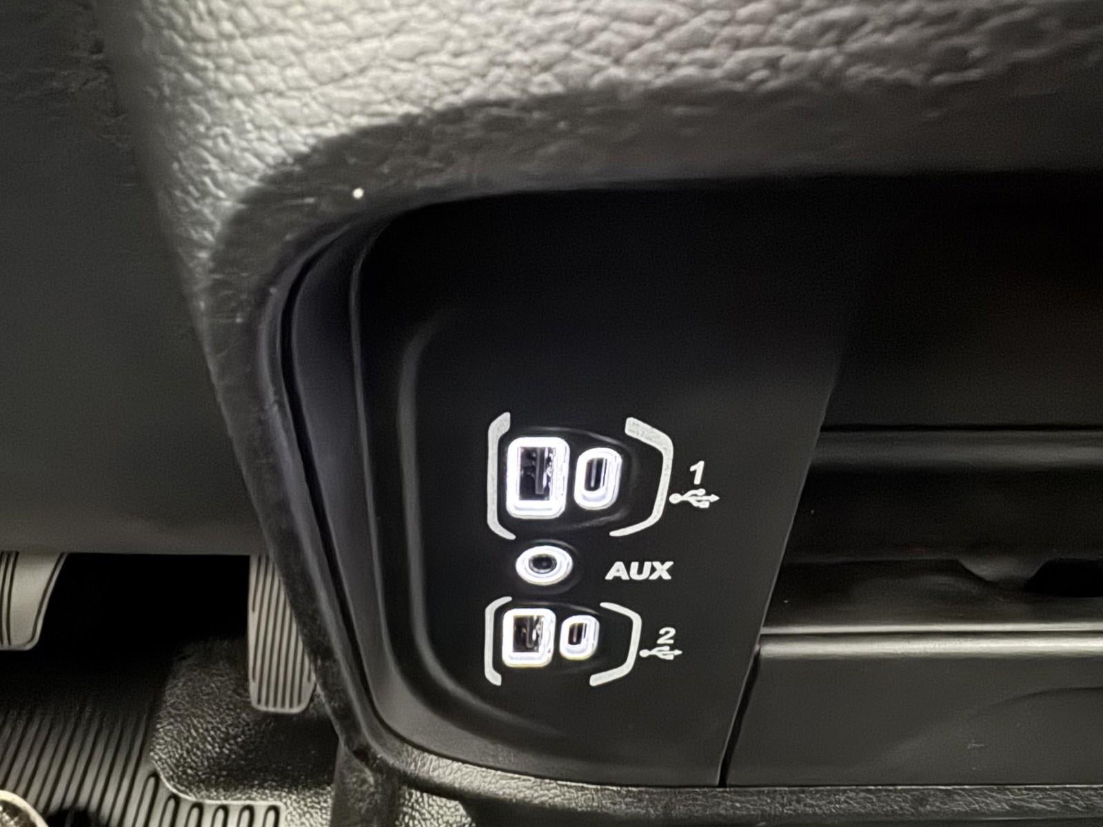 2026 RAM Ram 5500 Chassis Cab RAM 5500 TRADESMAN CHASSIS CREW CAB 4X4 84' CA