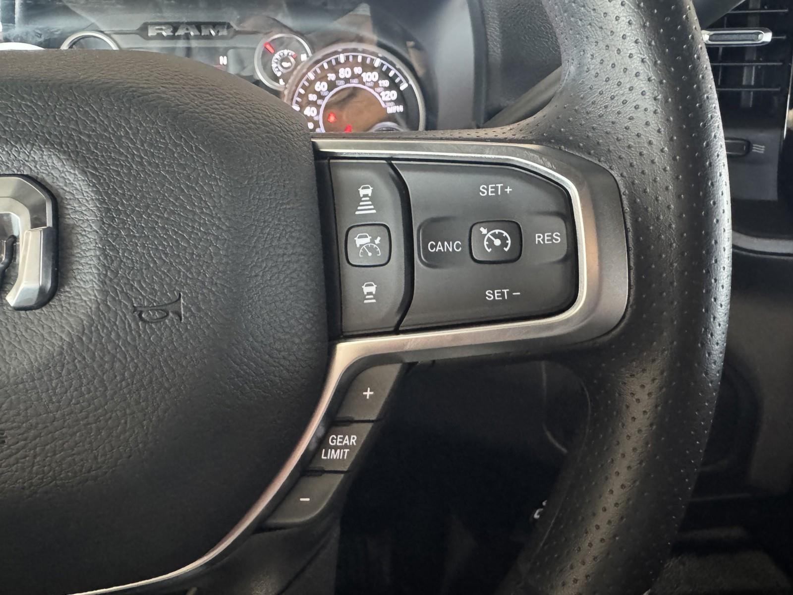 2026 RAM Ram 5500 Chassis Cab RAM 5500 TRADESMAN CHASSIS CREW CAB 4X4 84' CA