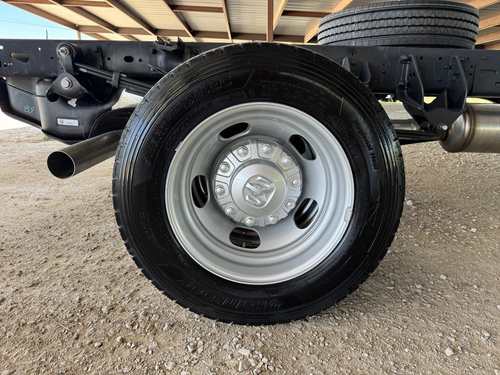 2026 RAM Ram 5500 Chassis Cab RAM 5500 TRADESMAN CHASSIS CREW CAB 4X4 84' CA