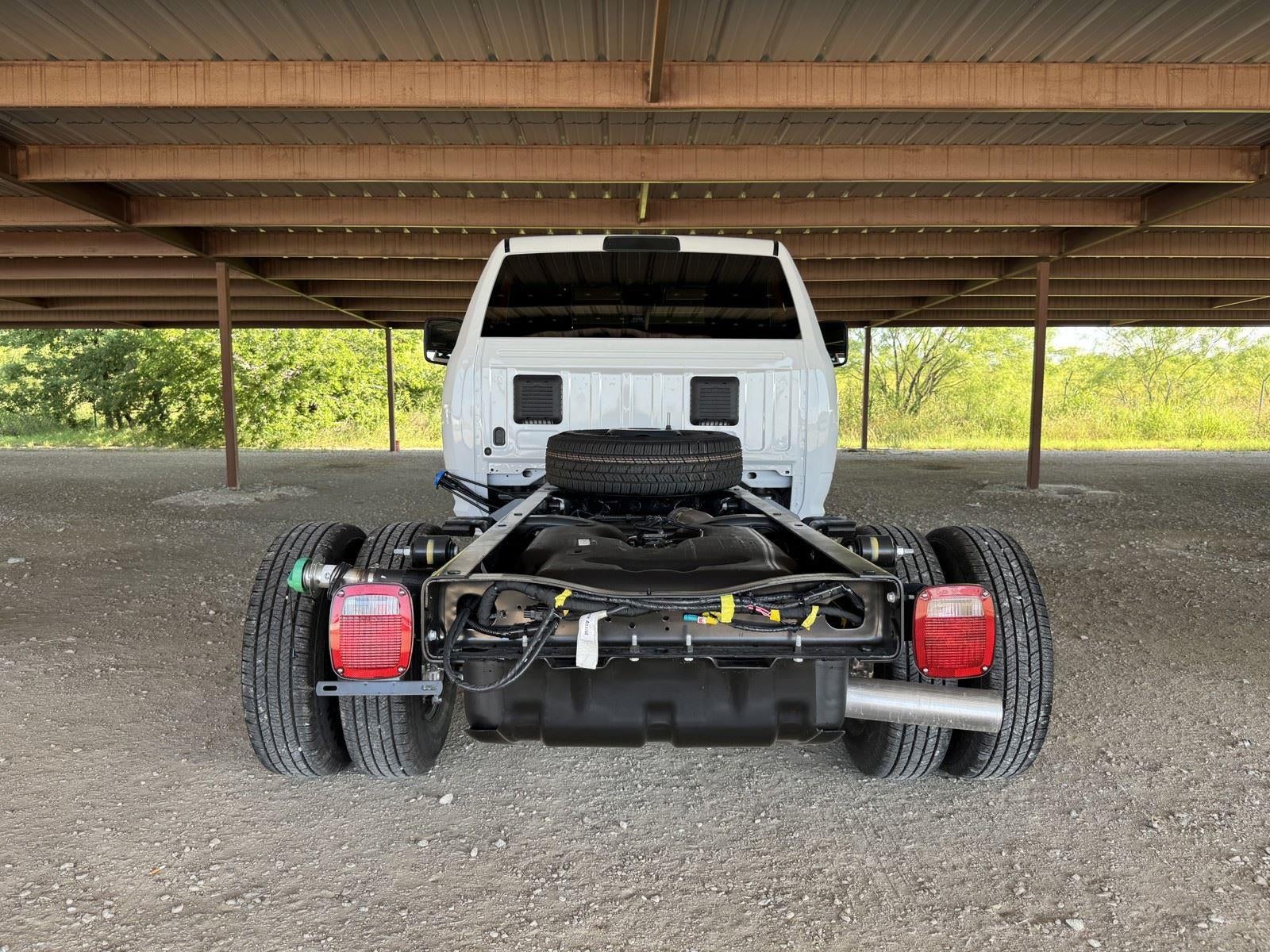 2026 RAM Ram 3500 Chassis Cab RAM 3500 TRADESMAN CHASSIS REGULAR CAB 4X4 60' CA