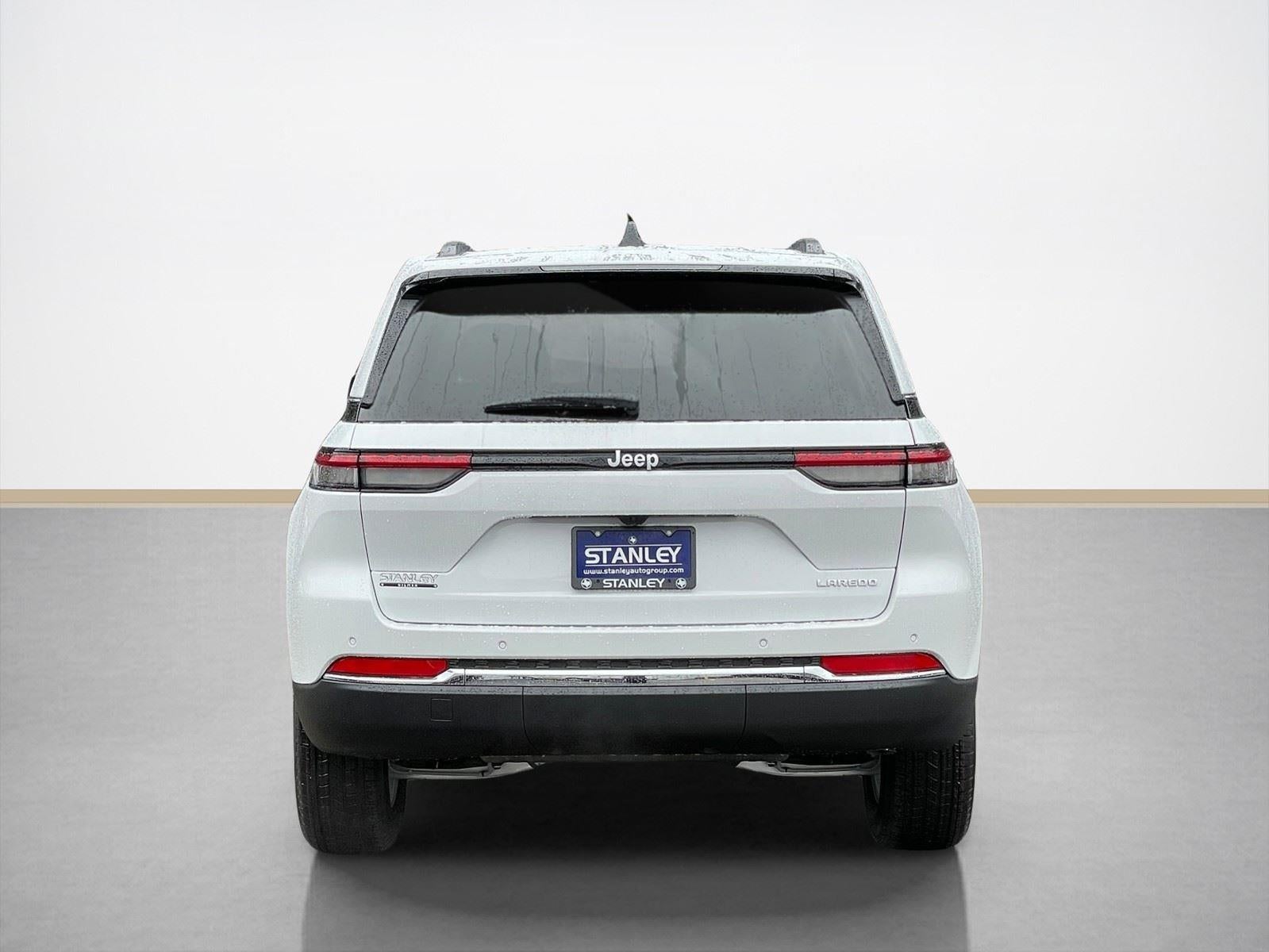 2025 Jeep Grand Cherokee GRAND CHEROKEE LAREDO X 4X2