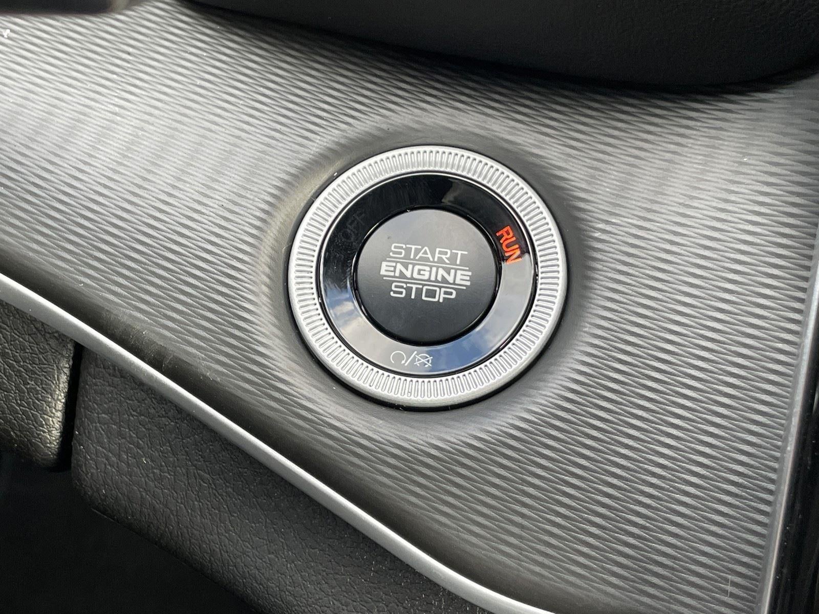 2025 Jeep Grand Cherokee GRAND CHEROKEE LAREDO 4X2