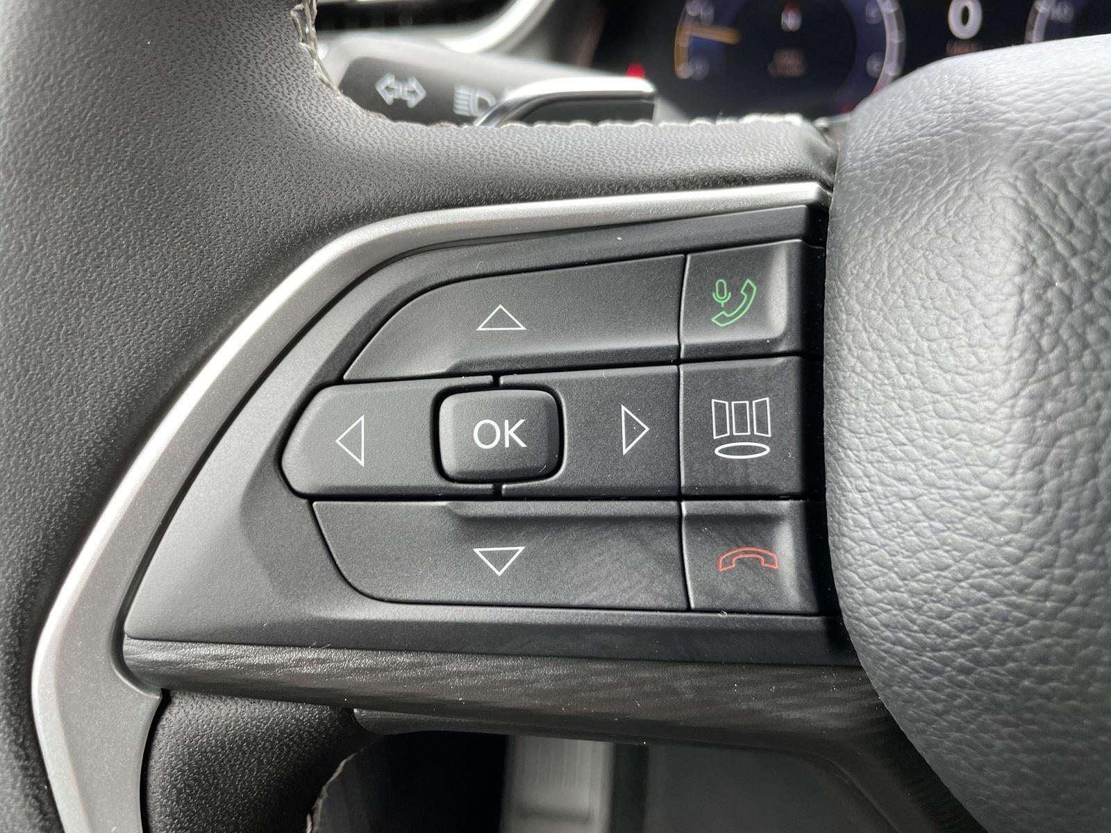2026 Jeep Grand Cherokee GRAND CHEROKEE LAREDO 4X2