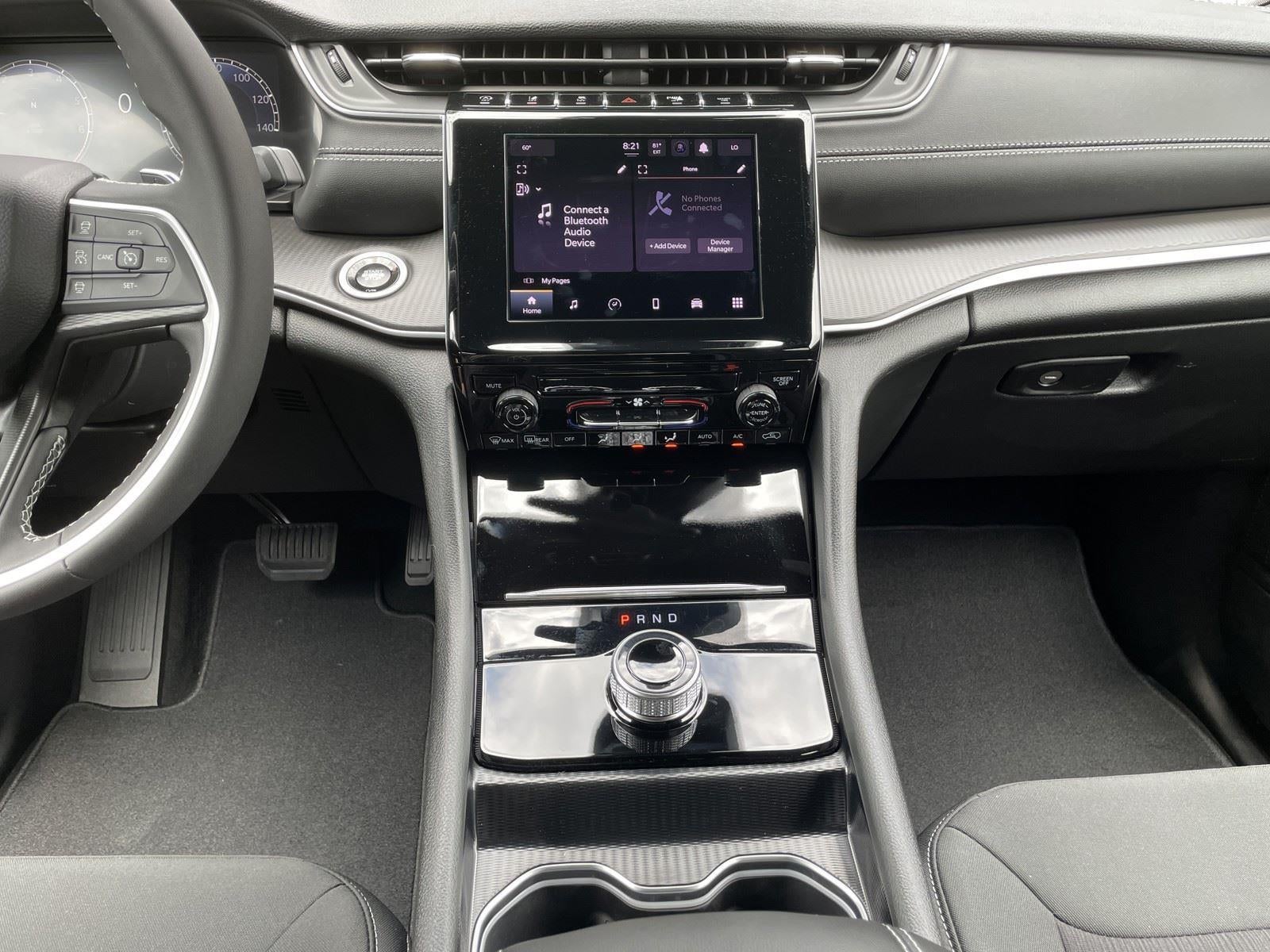 2026 Jeep Grand Cherokee GRAND CHEROKEE LAREDO 4X2