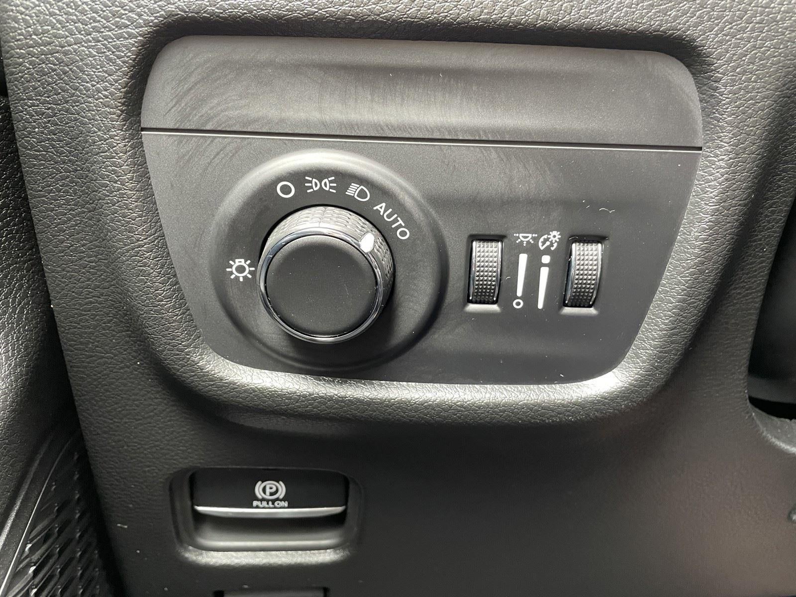 2026 Jeep Grand Cherokee GRAND CHEROKEE LAREDO 4X2