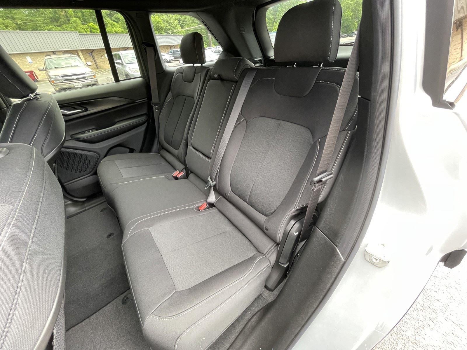 2026 Jeep Grand Cherokee GRAND CHEROKEE LAREDO 4X2