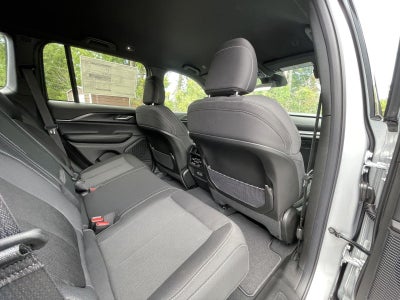 2026 Jeep Grand Cherokee GRAND CHEROKEE LAREDO 4X2