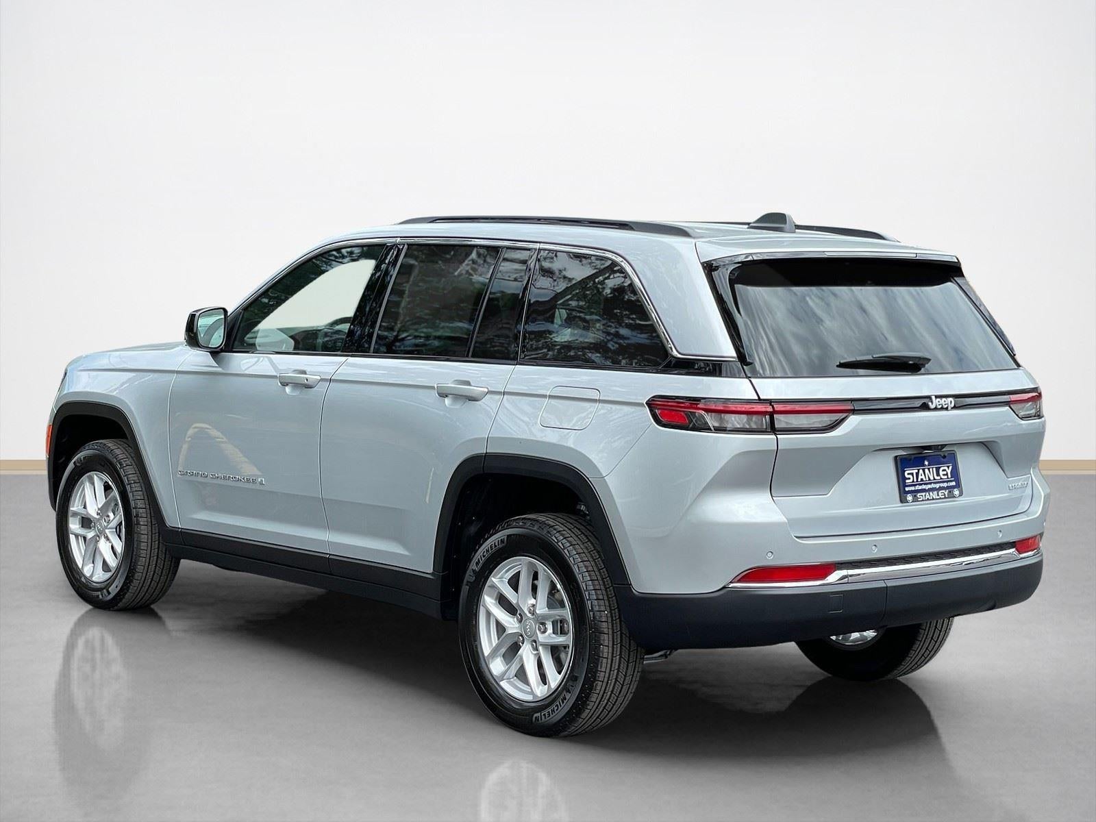 2026 Jeep Grand Cherokee GRAND CHEROKEE LAREDO 4X2
