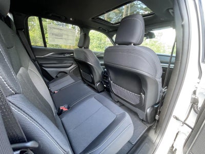 2027 Jeep Grand Cherokee Laredo X