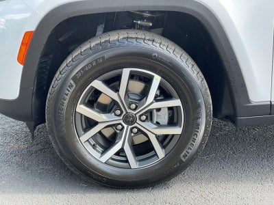 2027 Jeep Grand Cherokee Laredo X