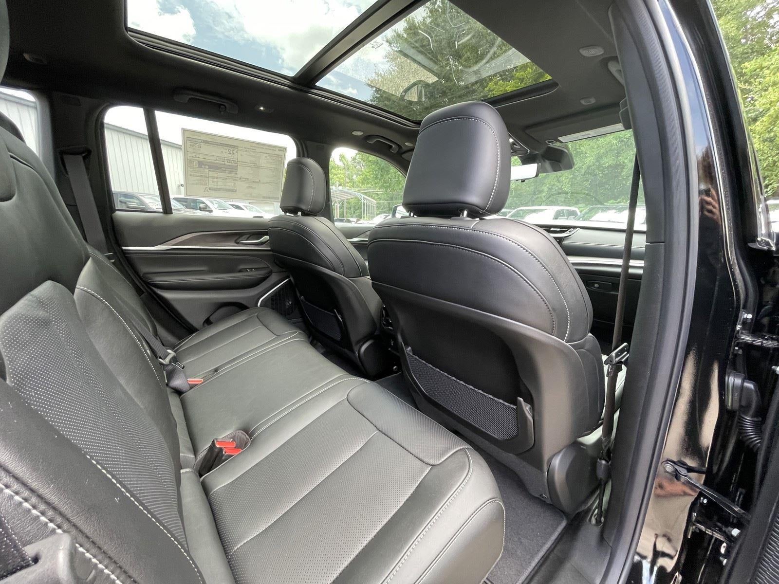 2026 Jeep Grand Cherokee GRAND CHEROKEE LIMITED RESERVE 4X4