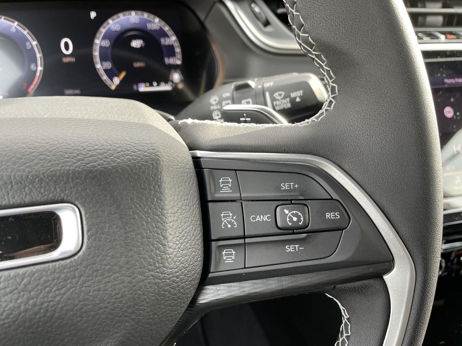 2025 Jeep Grand Cherokee GRAND CHEROKEE L LAREDO X 4X2