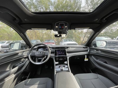 2025 Jeep Grand Cherokee GRAND CHEROKEE L LAREDO X 4X2