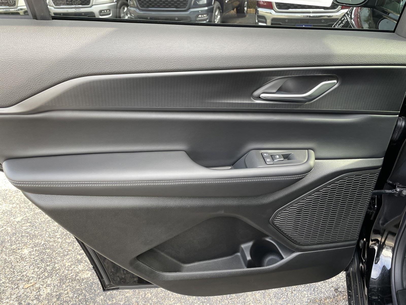 2025 Jeep Grand Cherokee GRAND CHEROKEE L LAREDO X 4X2