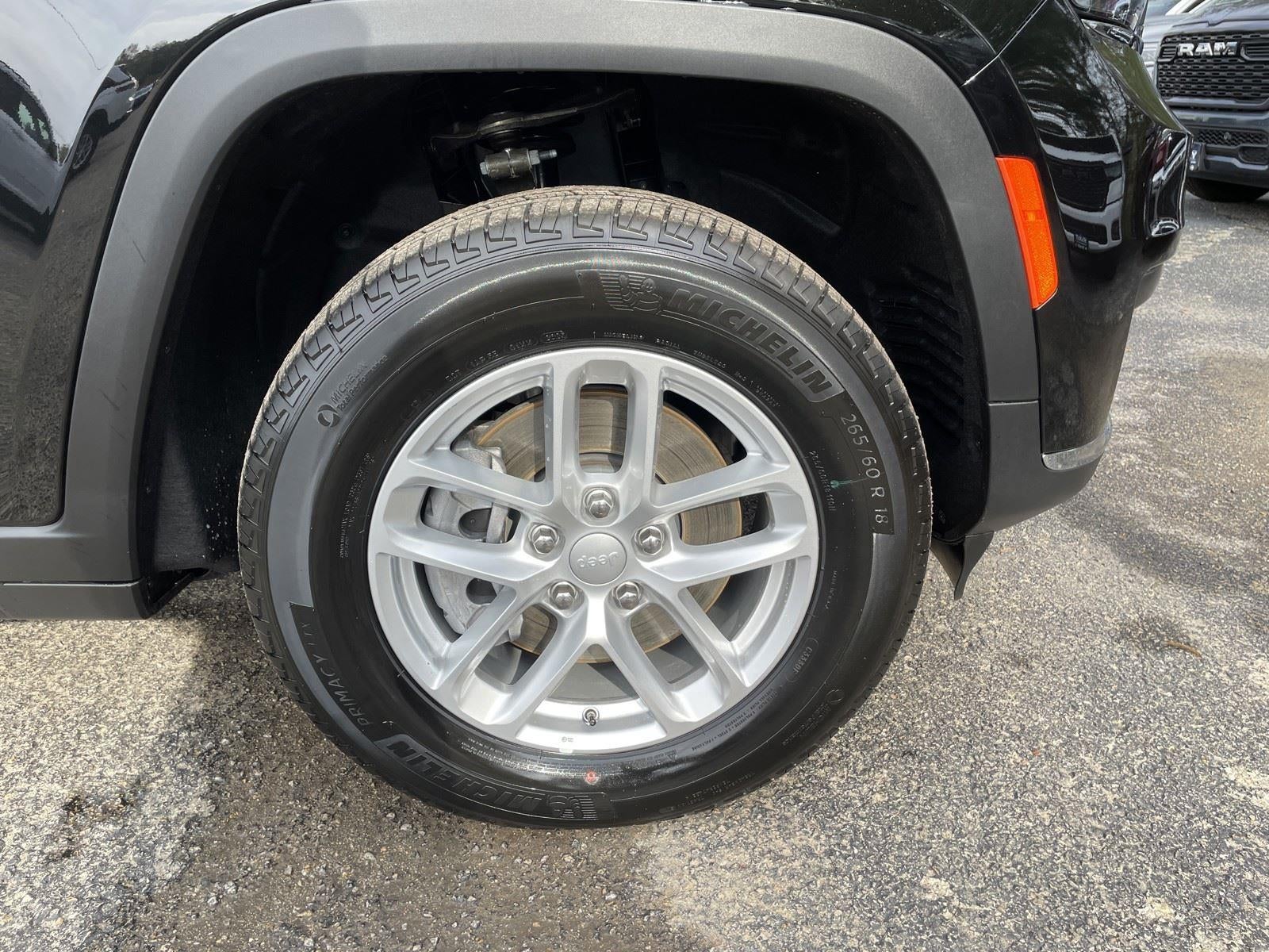 2025 Jeep Grand Cherokee GRAND CHEROKEE L LAREDO X 4X2