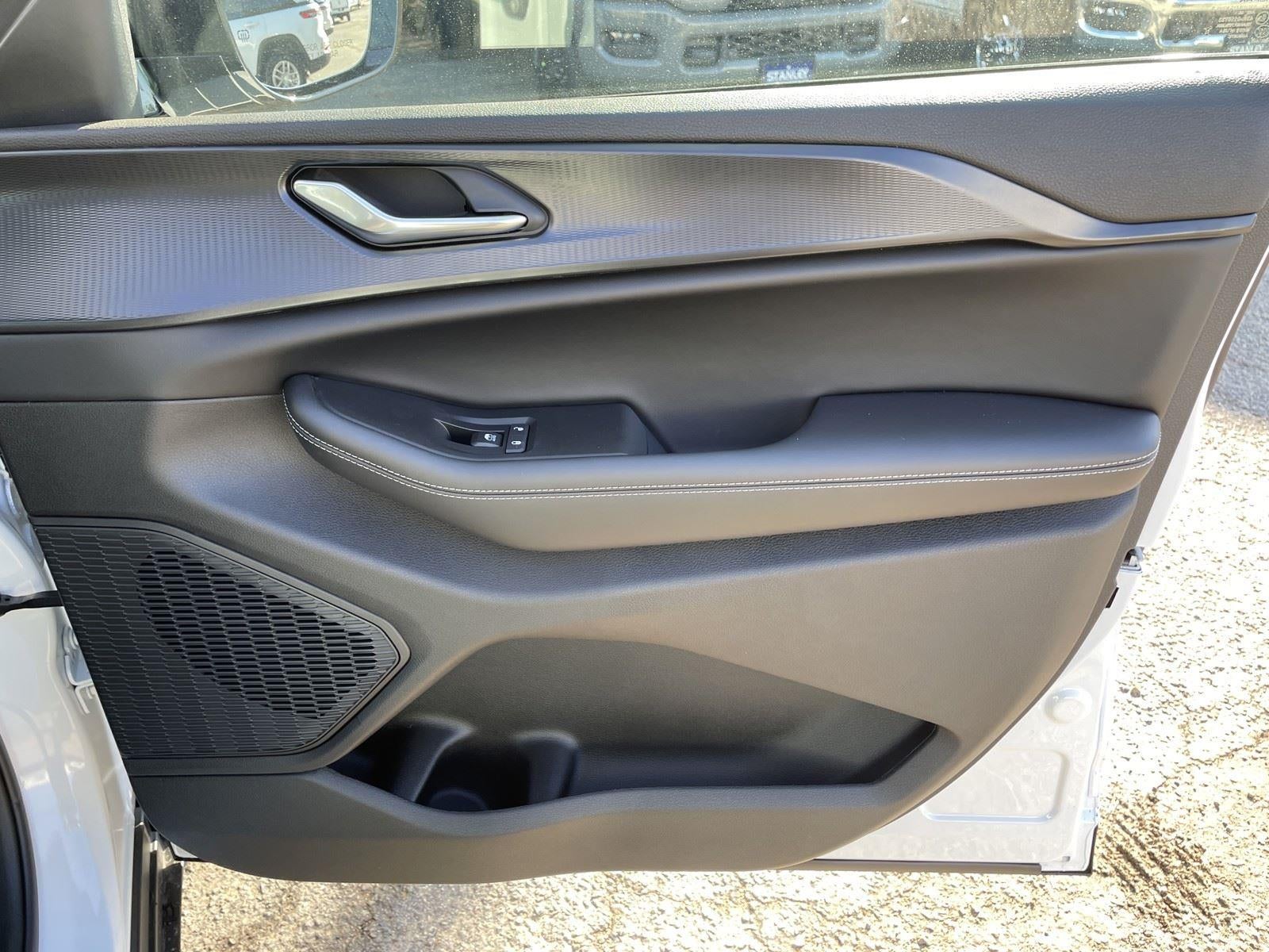 2025 Jeep Grand Cherokee GRAND CHEROKEE L ALTITUDE X 4X2